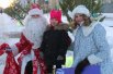 Маленькие омичи радовались встрече с Дедом Морозом и Снегурочкой.