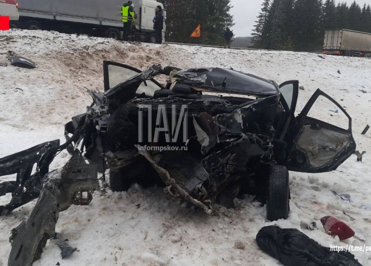 Четыре человека погибли в ДТП в Псковской области за минувшую неделю | АиФ  Псков