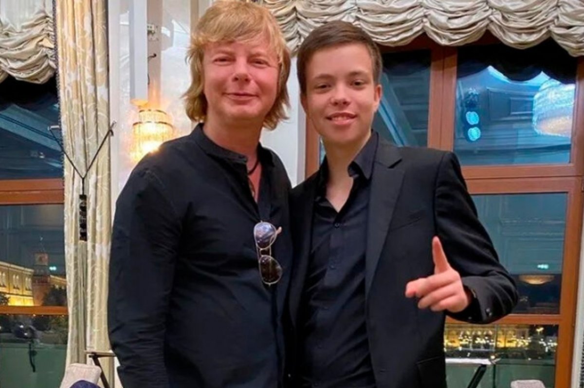 Певец Андрей Григорьев-Апполонов показал своего 20-летнего сына