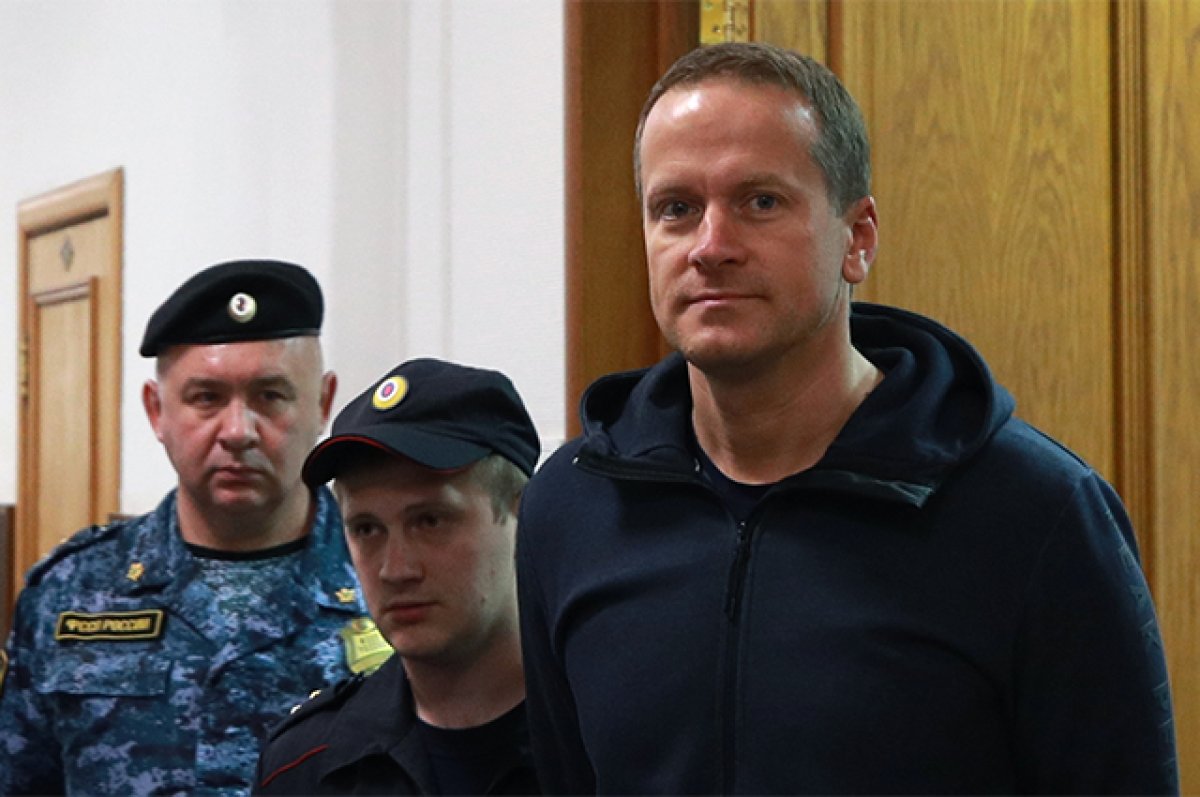 Экс-замглавы МЧС Гурович приговорен к пяти годам тюрьмы