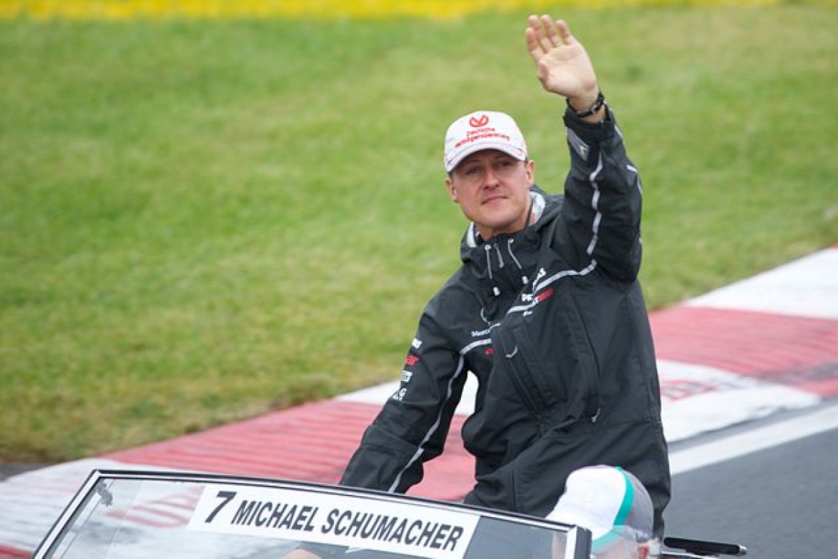 Немецкий гонщик Феттель вспомнил о последнем разговоре с Шумахером
