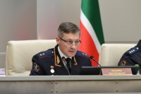 В Татарстане уходит в отставку министр внутренних дел Артем Хохорин. 