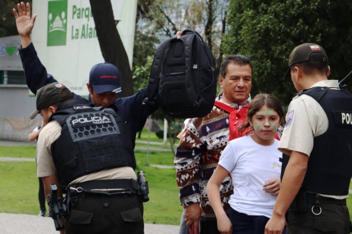 «Бандиты наводят страх». Русские жители Эквадора рассказали о бунте