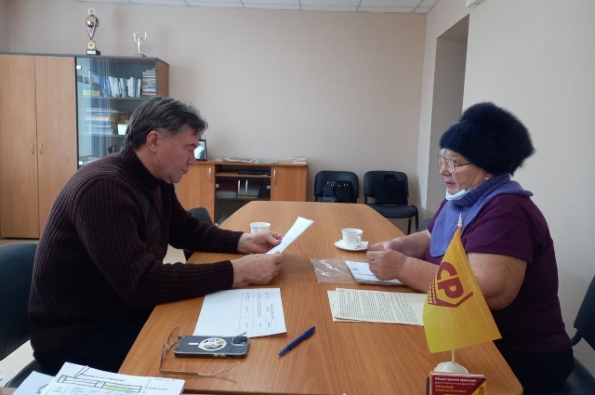 Депутат Александр Терентьев провел личный прием жителей Алтайского края