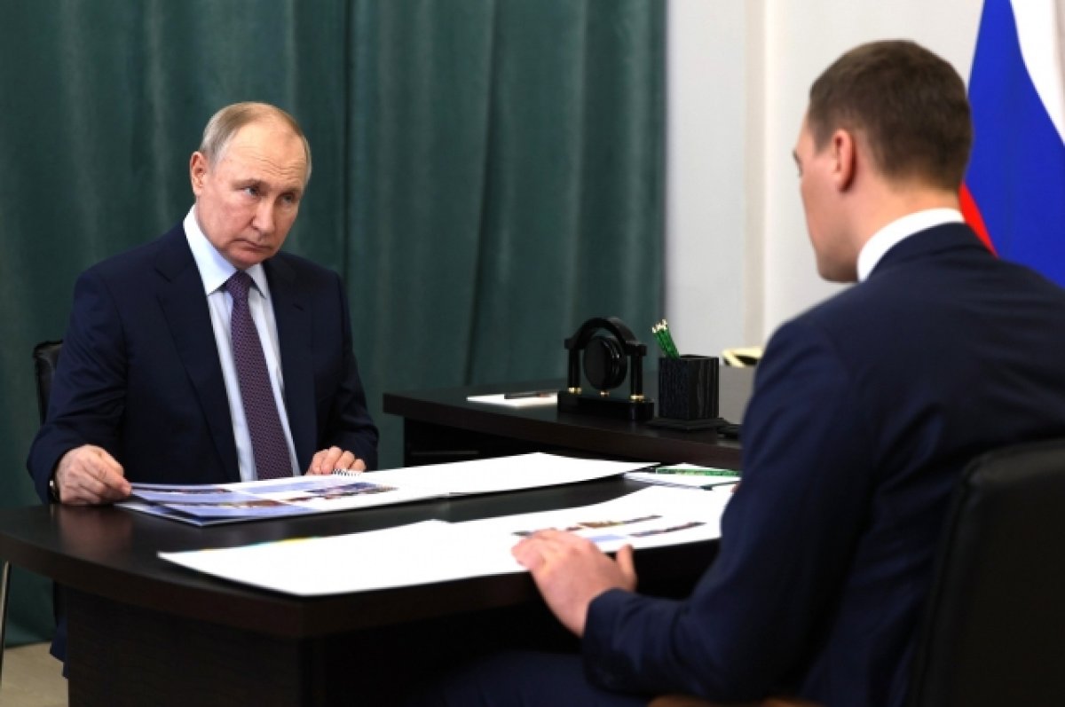 Путин встретился с главой Хабаровского края Дегтяревым