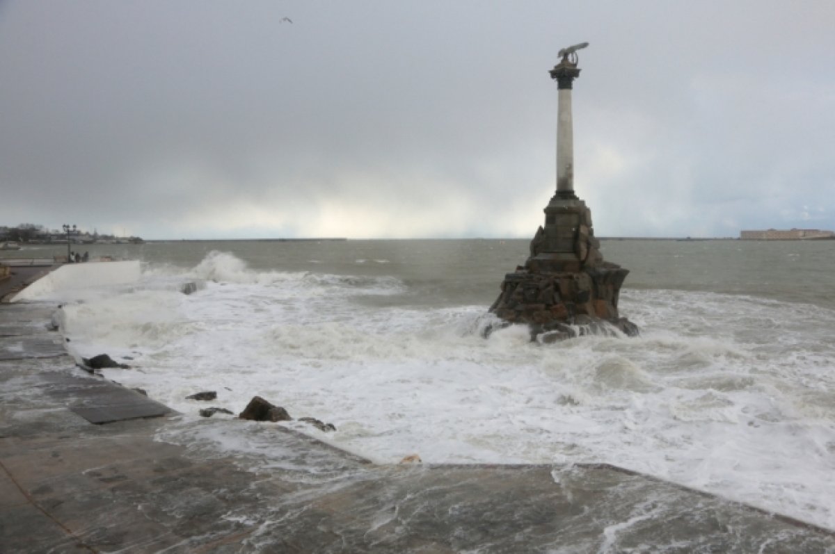 Ученые РАН обнаружили опасные интенсивные стоячие волны в бухте Севастополя