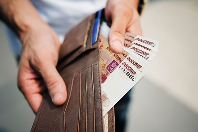 Вернувшись в отпуск, мужчина полностью погасил долг в размере 1 миллиона 120 тысячи рублей.