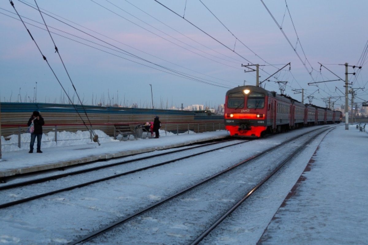 Электрички в Нижнем Новгороде задержали больше чем на час 15 января | АиФ Нижний  Новгород