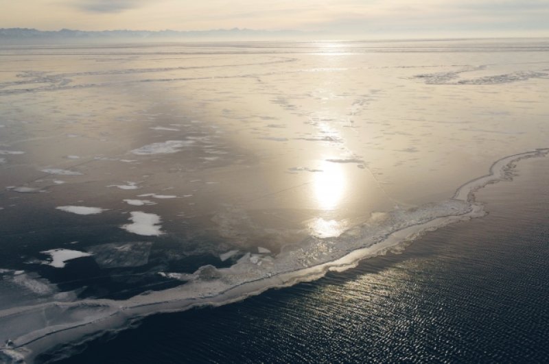 В солнечную погоду пейзажи озера особенно красивы. А солнце на Байкале светит примерно 300 дней в году. 