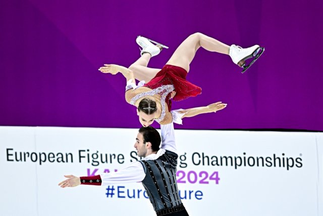 На Евро выступала спортивная пара Анастасия Метёлкина и Лука Берулава – ученики Павла Слюсаренко, которым многие эксперты прочили золото.