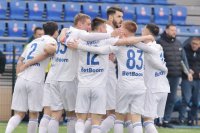 ФК «Оренбург» покинули белорусские футболисты Печенин и Ковалев.