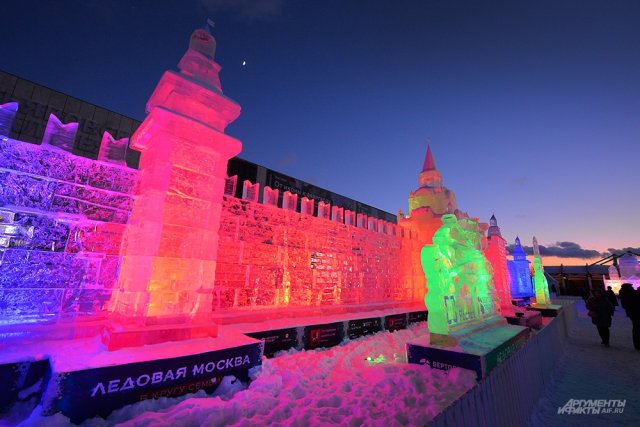 В парке искусств «Музеон» продолжается выставка ледовых скульптур