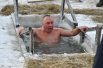 Ледяные воды Иртыша в Православный праздник.