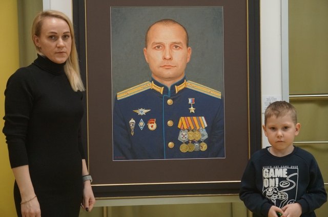 Маленький сын Дениса Ягидарова может быть уверен – память о его папе бережно хранится. Подвиги героев не будут забыты...