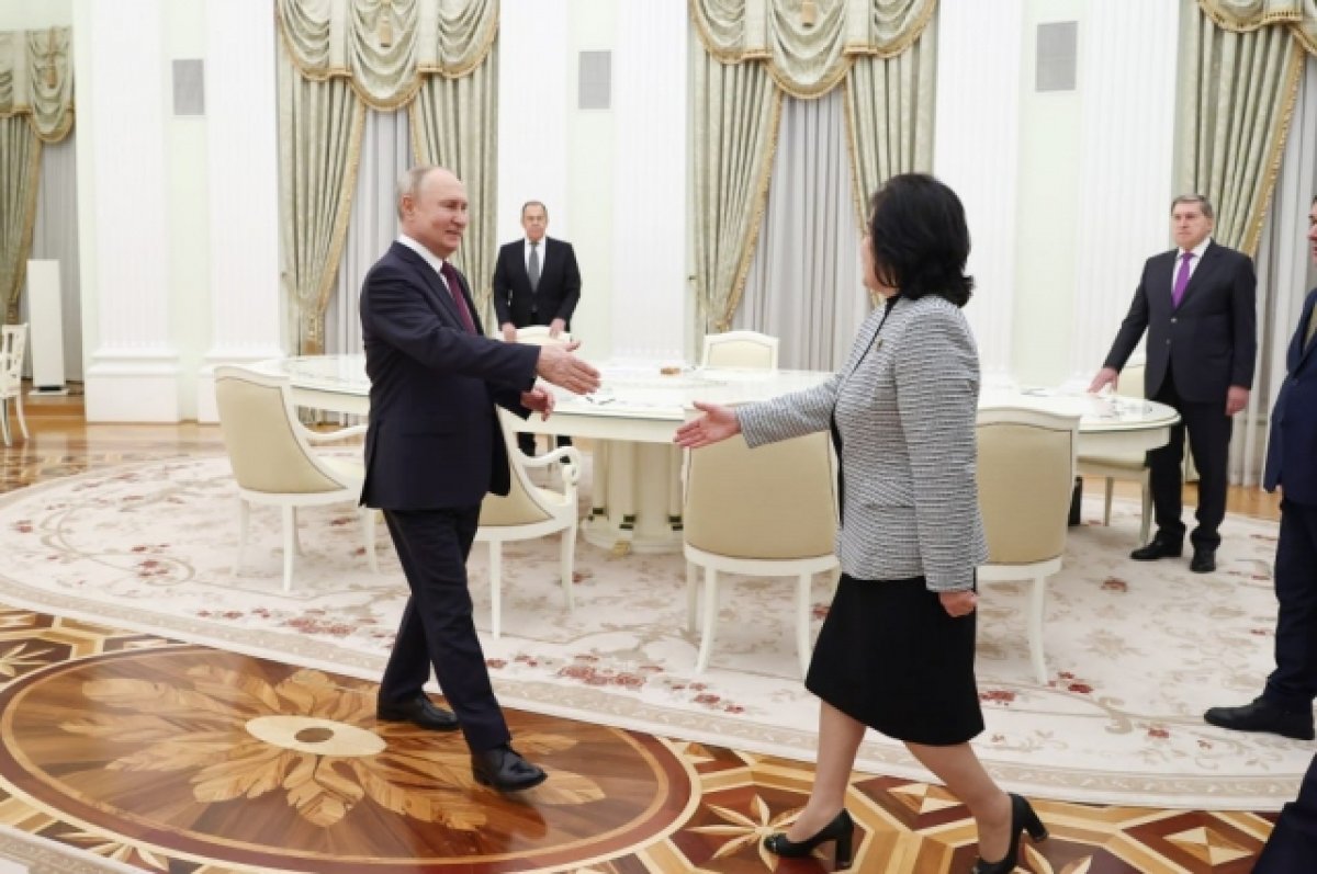 Цой Сон Хи: Путин остается самым близким другом корейского народа