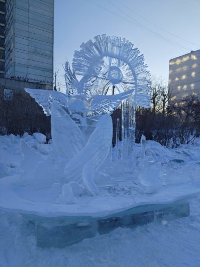 Скульптура «Ангел», за которую команда «Stormfrun» получила первое место и приз в 50 тысяч рублей.