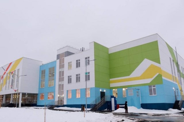 стройка школы советской. школа 5 каменск-уральский. 5 школа ессентуки. гимназия биробиджан. средняя школа номер 1 ярославль.