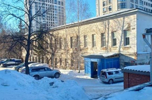 Жильцы здания на ул. Карла Маркса мерзнут каждую зиму.