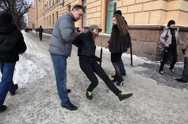 гололед в городе. есть ли на улице гололед. гололед в кирове. есть ли на улице гололед. есть ли на улице гололед.