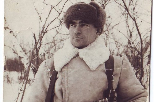 Афанасий Лапшов на Волховском фронте, 1942 год.