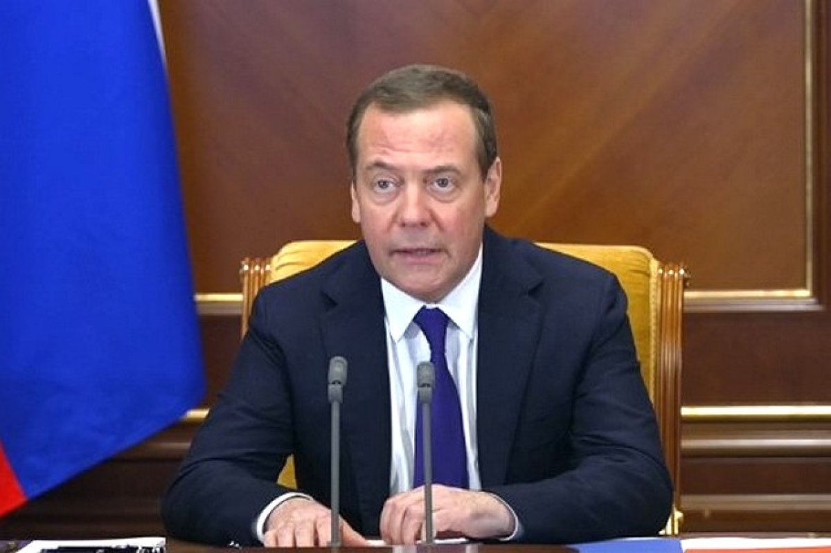 Медведев: Киев хочет бросить вызов РФ и всему цивилизованному миру