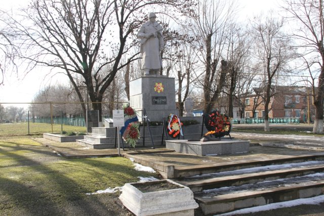 Мемориал погибшим в Великую Отечественную войну.