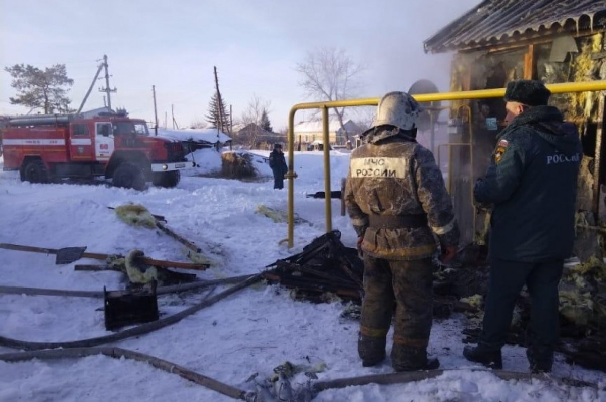 В Красногвардейском районе на пожаре погибли женщина и мужчина | АиФ  Оренбург