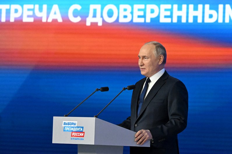Президент РФ Владимир Путин встречается с доверенными лицами в рамках своей избирательной кампании. 