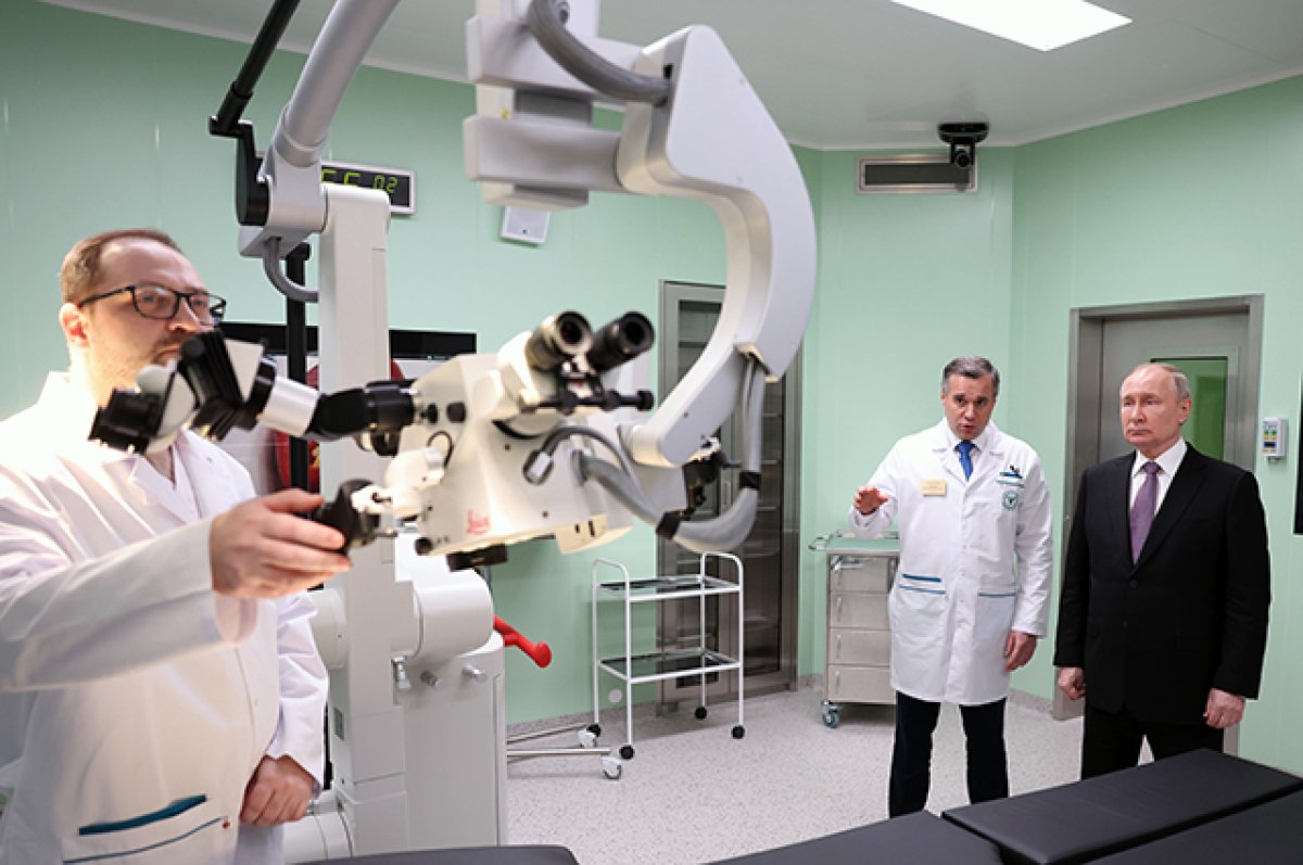 Жить здорово. Путин открыл центры по борьбе с онкологией в регионах России