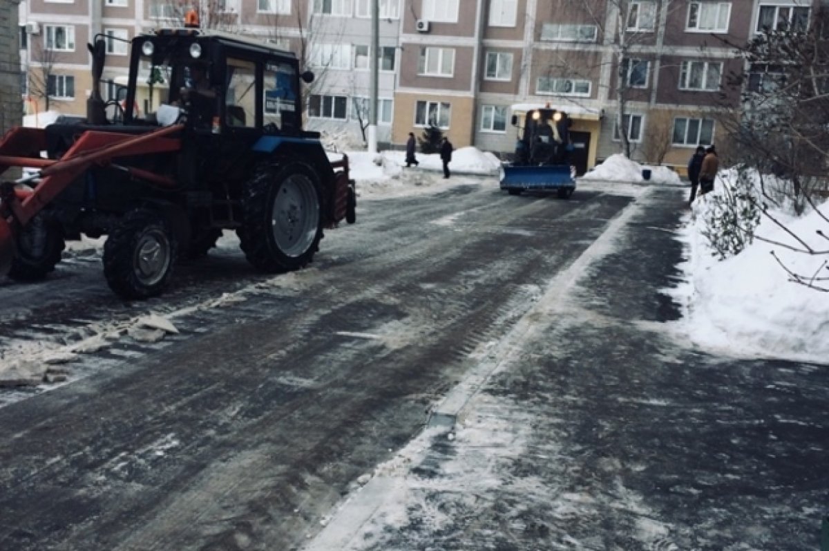 На севере Ульяновска снегоуборочный трактор повредил газовую трубу | АиФ  Ульяновск