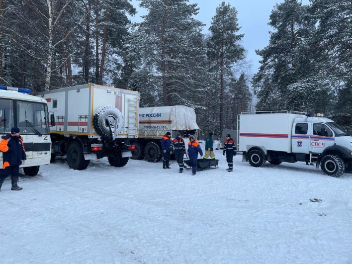 Спасателей размещают в спортивно-тренировочном лагере села Деревянное, это менее чем в 30 км от Петрозаводска.