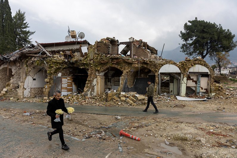 Год после землетрясения в Хатае, Турция.