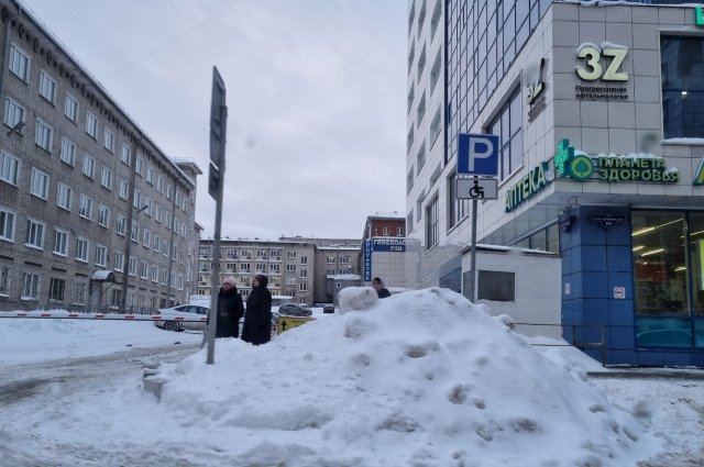 Анастасия Гилёва требует незамедлительной очистки засыпанных снегом участков