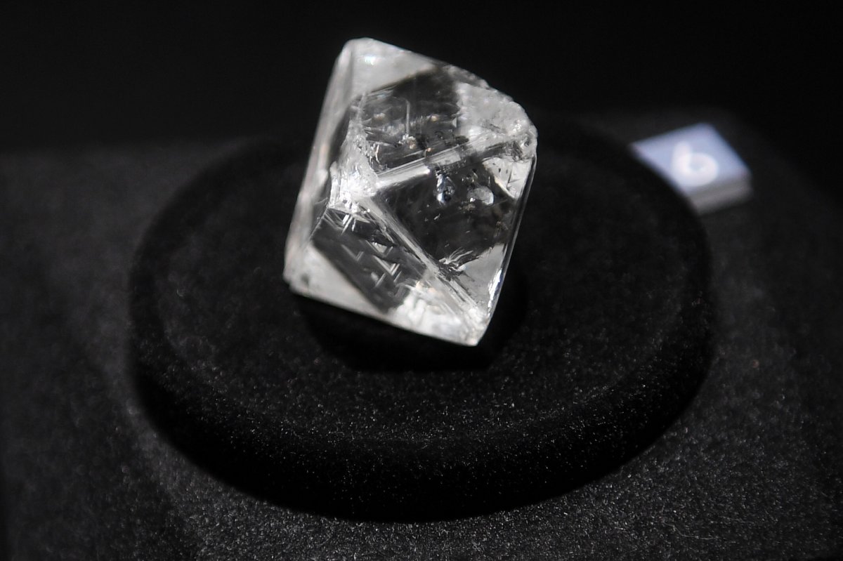 Минфин США собирается запретить импорт некоторых видов алмазов из России