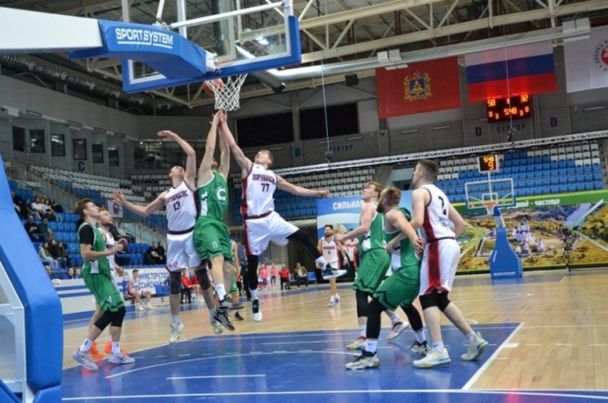 Брянские баскетболисты дома дважды обыграли команду «Грин Хилл» из Липецка