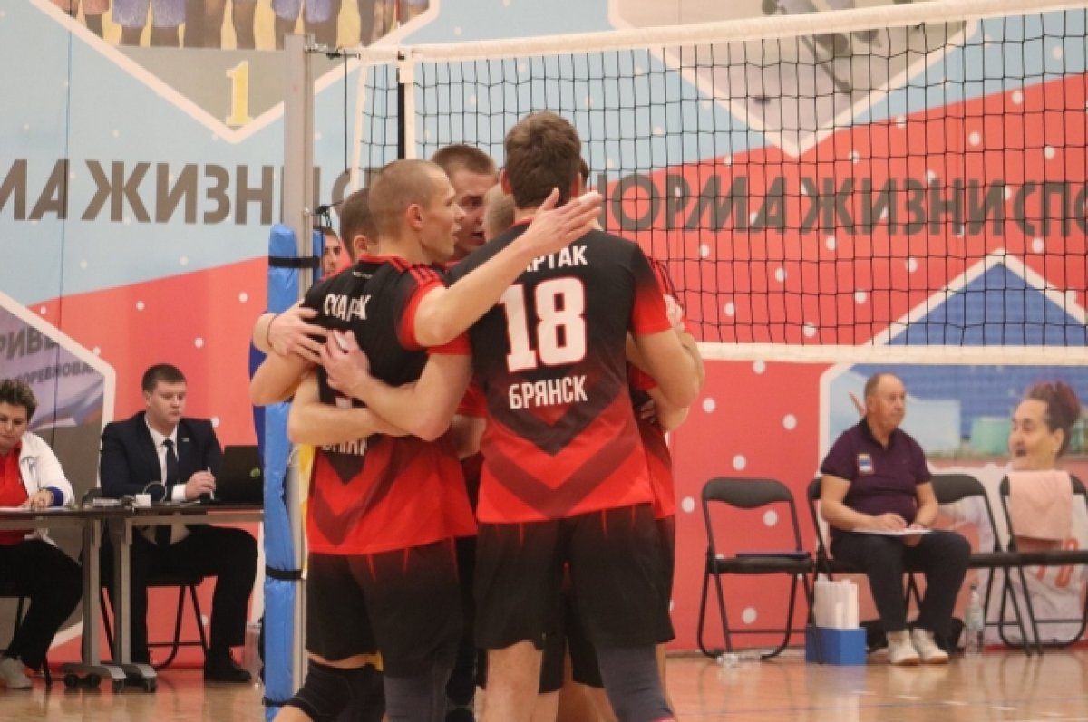 Волейболисты брянского «Спартака» дважды проиграли в четвертьфинале ЦФО