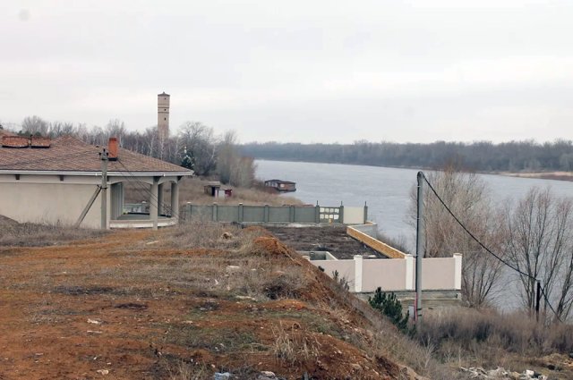 Пригородную Киляковку годами сотрясают экологические скандалы.