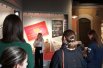 Члены семей военнослужащих, погибших в зоне СВО, с интересом слушали рассказ экскурсовода  в Донском историческом музее.  