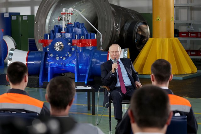 Рабочая поездка Владимира Путина в Челябинск