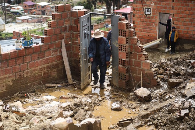 Оползни в Боливии в результате сильных дождей