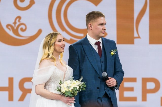 Свадьбу сыграли югорчане – Артем Куликов и Мария Кузьмина из Советского.
