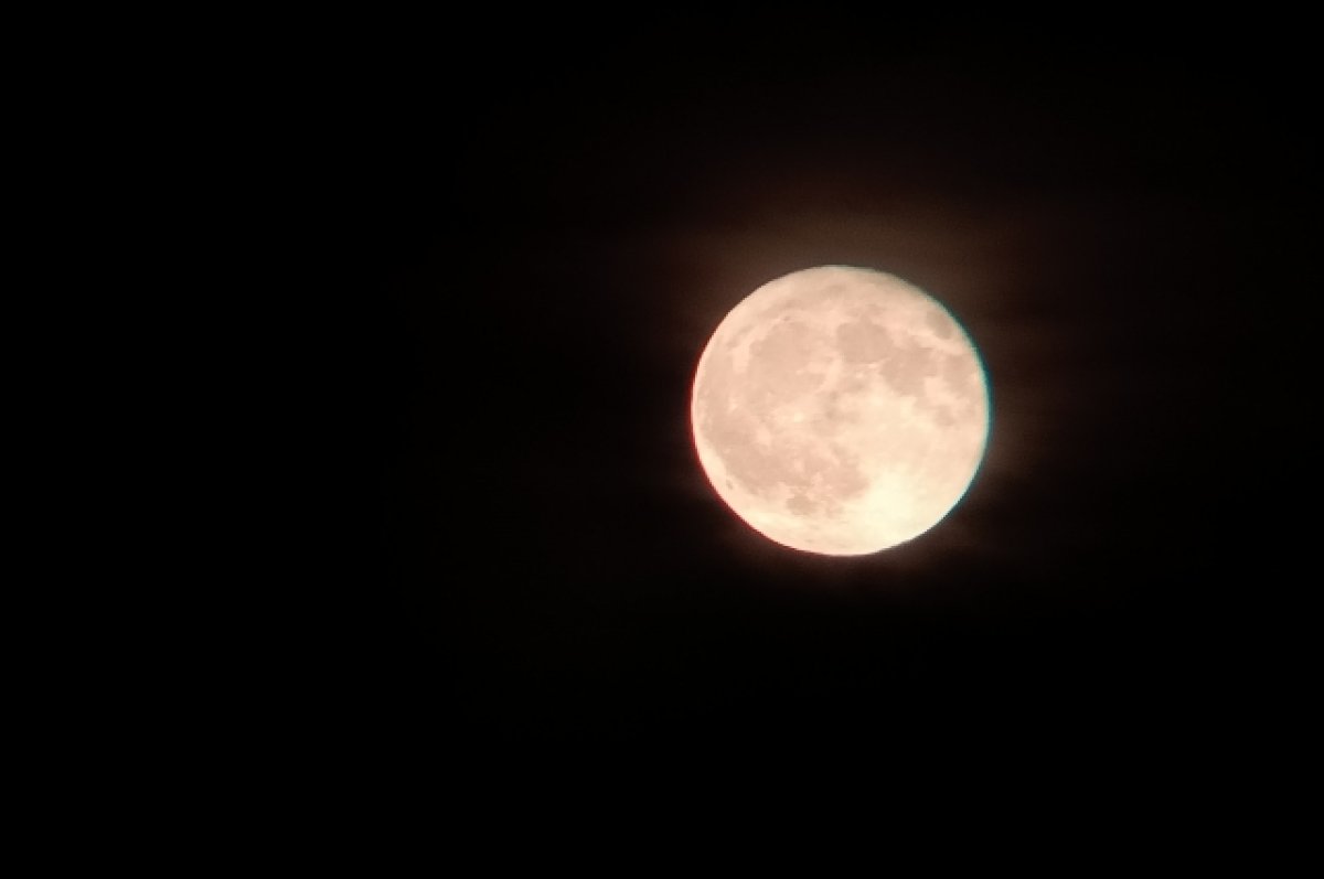 В Ростове-на-Дону очевидец снял «Снежную Луну» в момент полнолуния