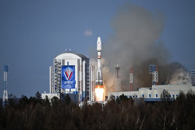 Запуск ракеты-носителя «Союз-2.1б» с космодрома Восточный