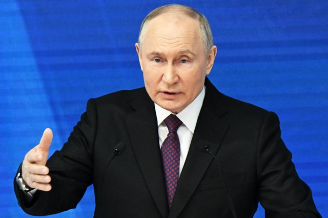 Владимир Путин обращается с посланием к Федеральному Собранию