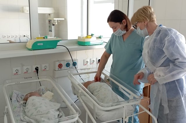 Детей в больнице навестила уполномоченный по правам ребёнка в УР Ольга Авдеева
