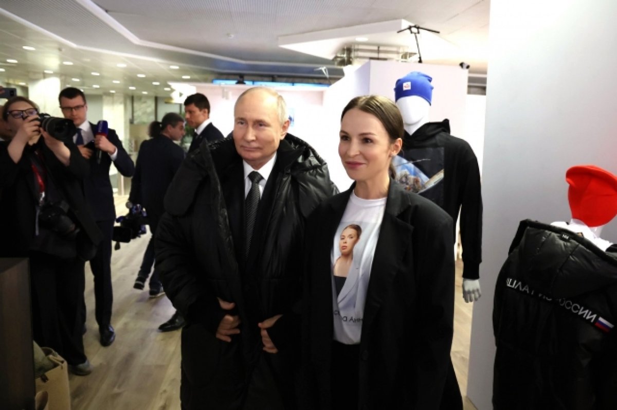 На Московской неделе моды показали бушлат из Ростова, который мерил Путин