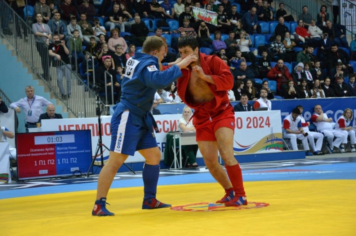 Брянский самбист Артем Осипенко выиграл бронзу чемпионата России