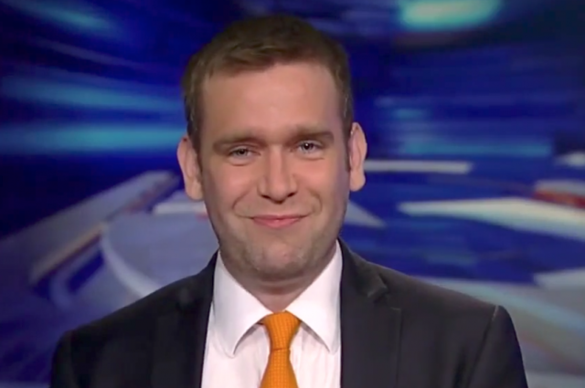 Мобильный репортер. Репортаж американского журналиста. Телевизионный репортаж. Профессия журналист. Известный американский журналист.