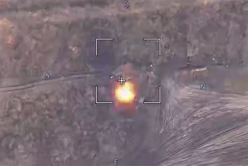 Атака артиллерийской установки противника «Ланцетом».
