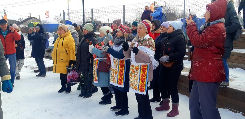 В пляс пускались даже зрители.